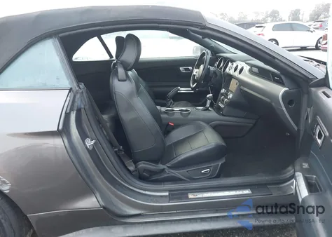 2019 Ford Mustang Ecoboost Premium z USA, uszkodzony, nr VIN 1FATP8UH2K5170170